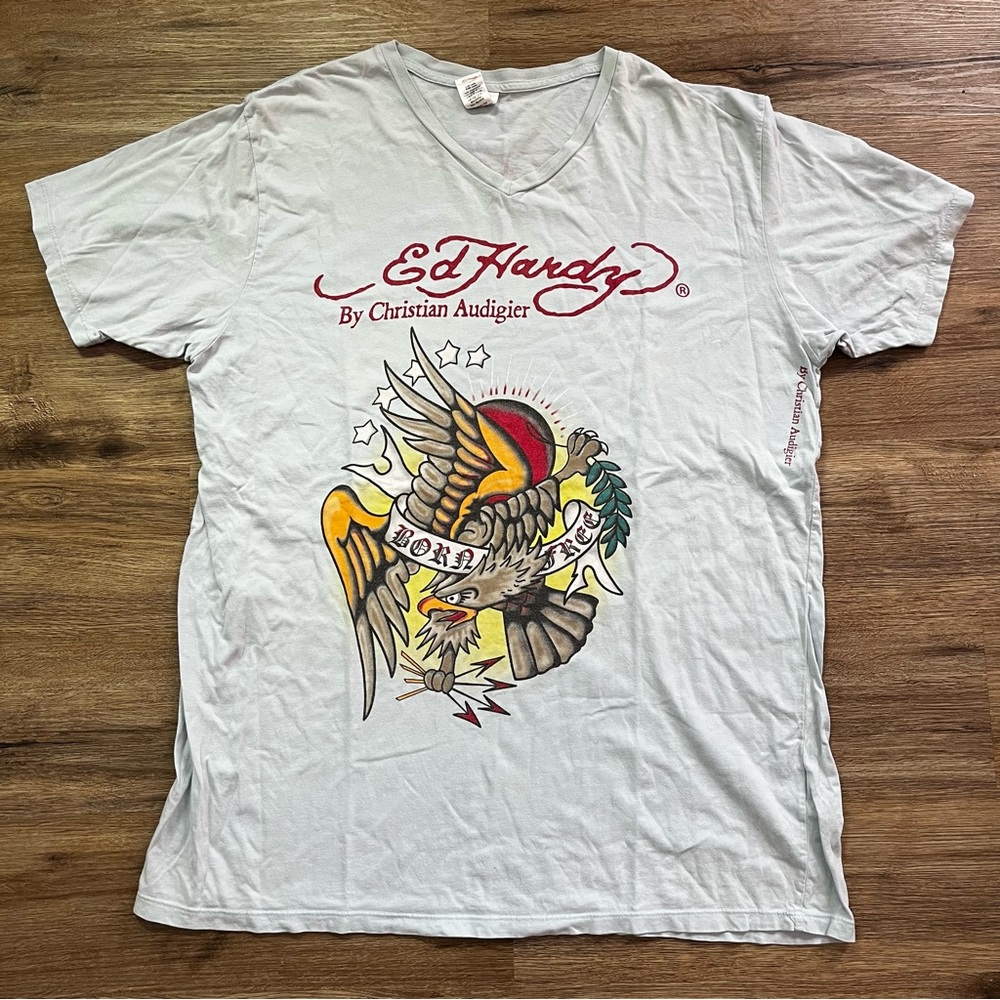 Ed Hardy Born Free XL light blue short sleeve shirt